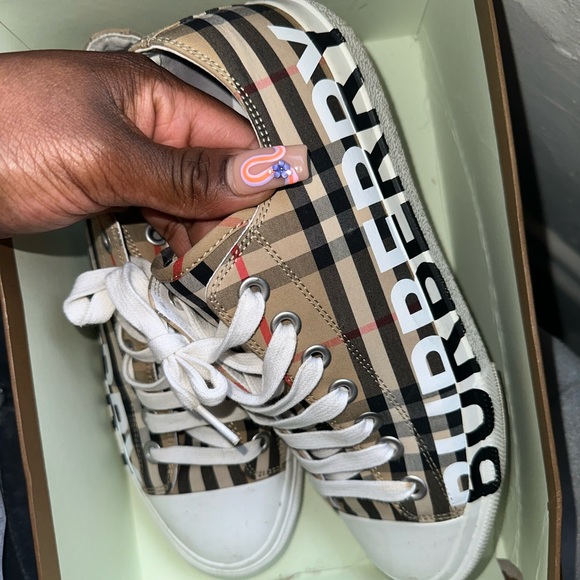 Burberry Other - Burberry shoes size 41